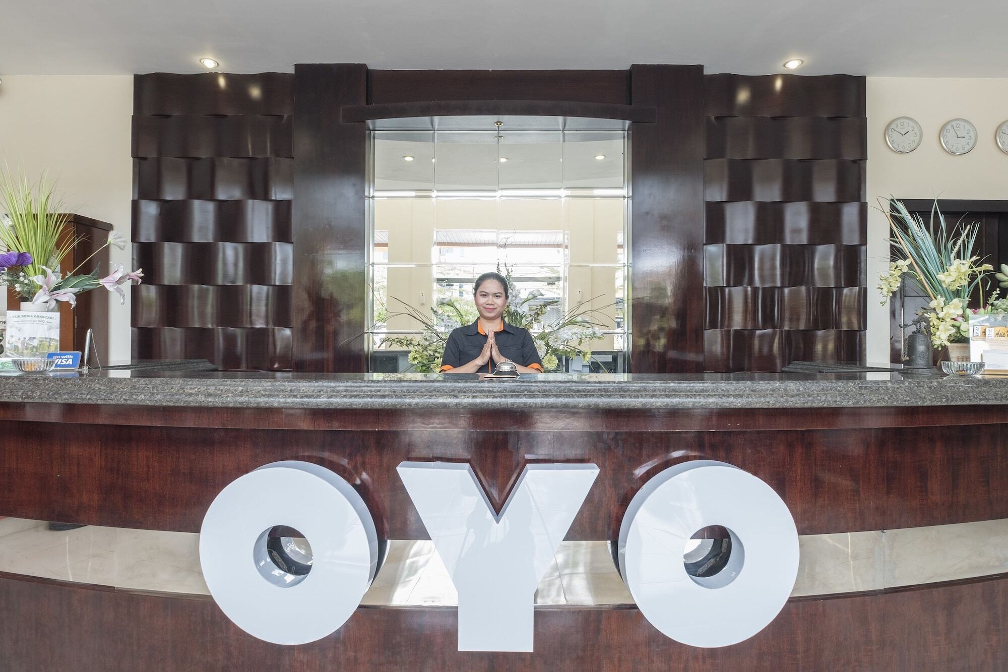 Oyo 424 Asia Hotel Macáçar Exterior foto